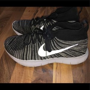 Nike Free Train Force Flyknit